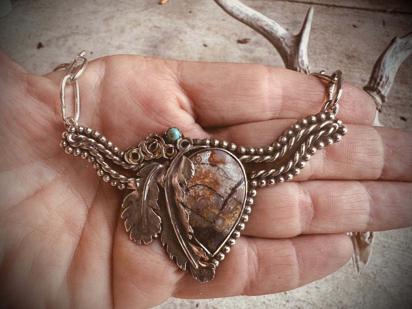 Agate Longhorn Necklace
