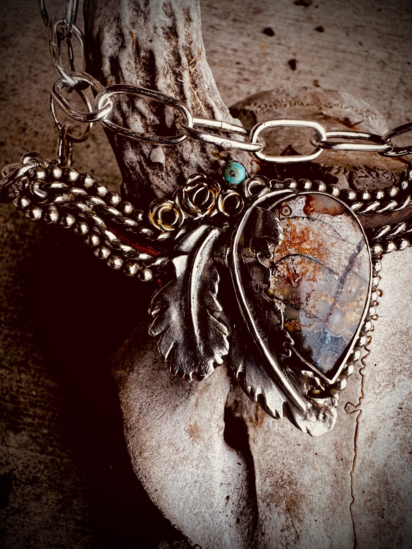 Agate Longhorn Necklace