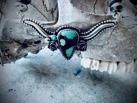 Hubei Turquoise and Pink Conch Silversmith Steer Necklace